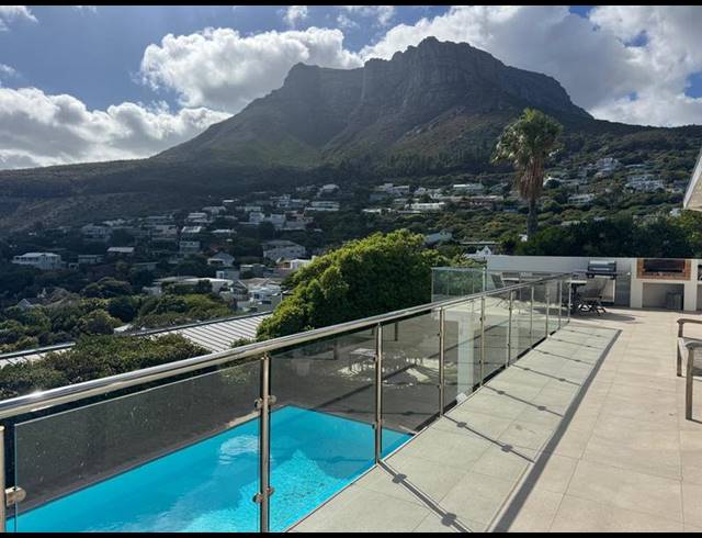 5 BEDROOM HOUSE FOR SALE IN LLANDUDNO